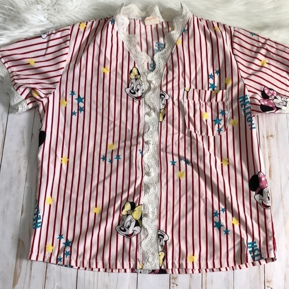 Tops - Minnie Mouse button up blouse